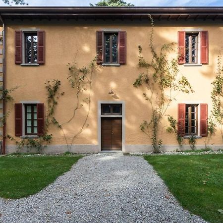 Bilocale Nel Parco Di Villa Erba Cernobbio Bagian luar foto