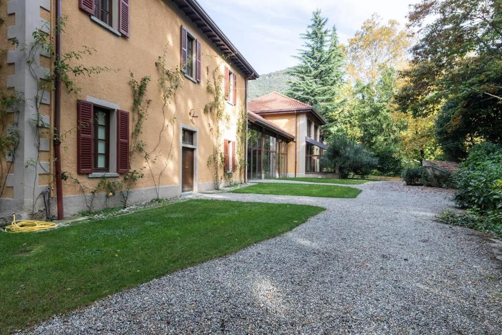 Bilocale Nel Parco Di Villa Erba Cernobbio Bagian luar foto